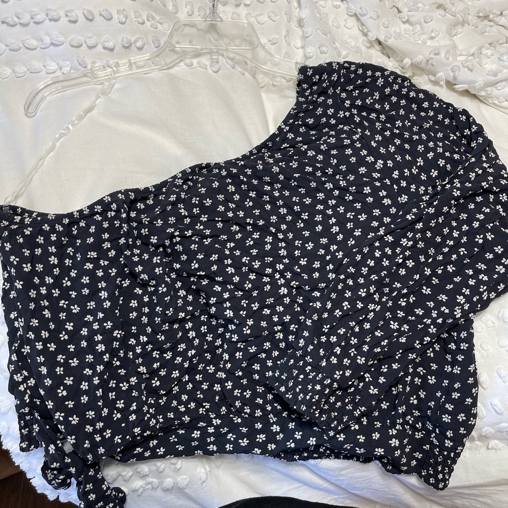 one shoulder American eagle top